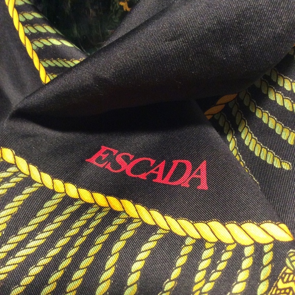 Vintage Escada Silk Wrap - Picture 4 of 4